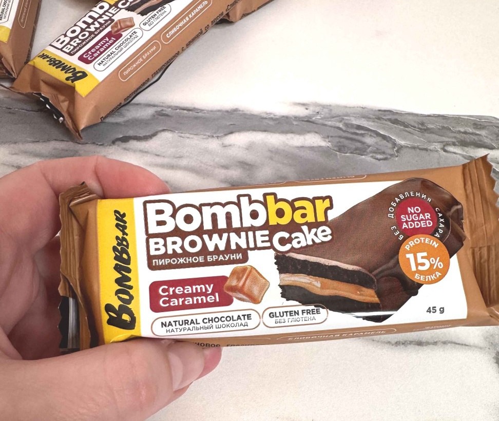 Протеиновый брауни с начинкой «Сливочная карамель» | Bombbar